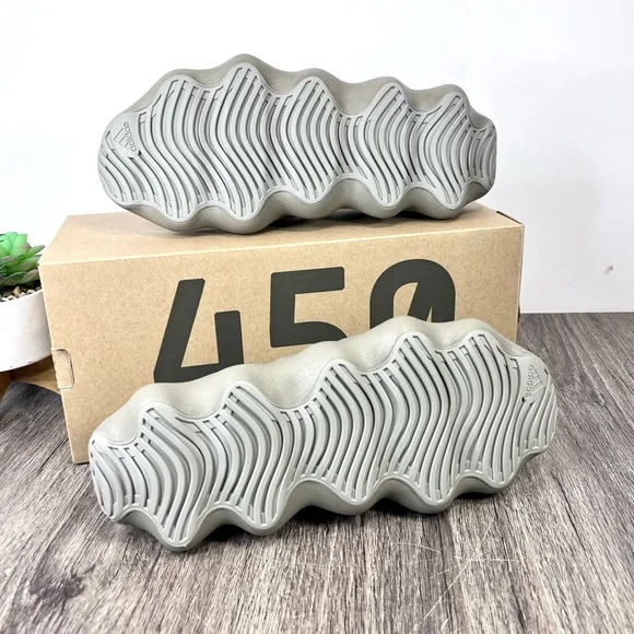 *Yeezy | 450 Cloud Sneaker Stone Flax Size 10 - Picture 3 of 15